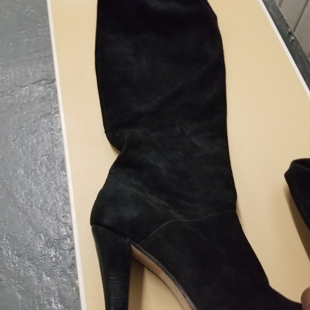 Boots - Picture 6 of 8